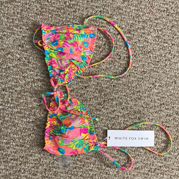 White fox boutique bikini top - Picture 2 of 4
